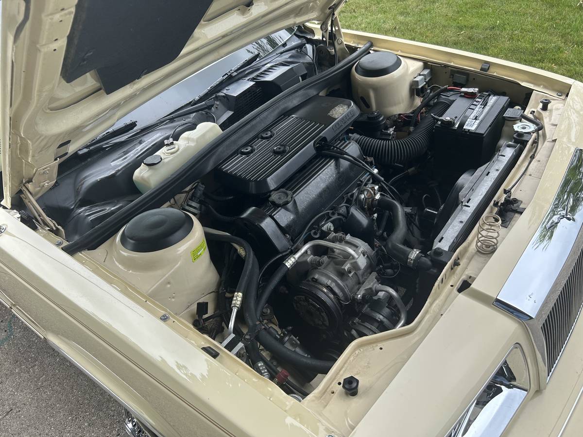 Chrysler-la-baron-convertible-marc-cross-1986-white-12