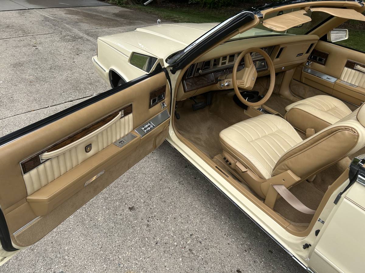 Chrysler-la-baron-convertible-marc-cross-1986-white-16