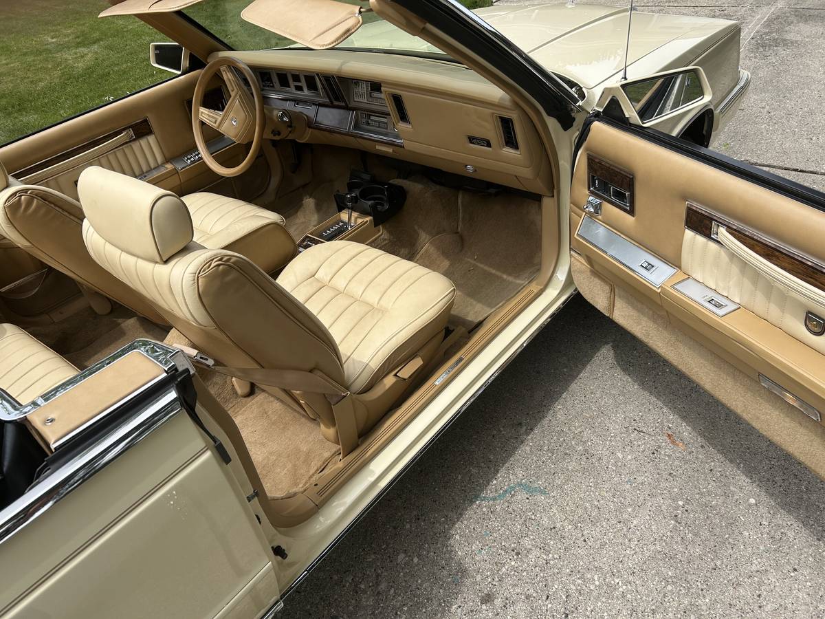 Chrysler-la-baron-convertible-marc-cross-1986-white-8