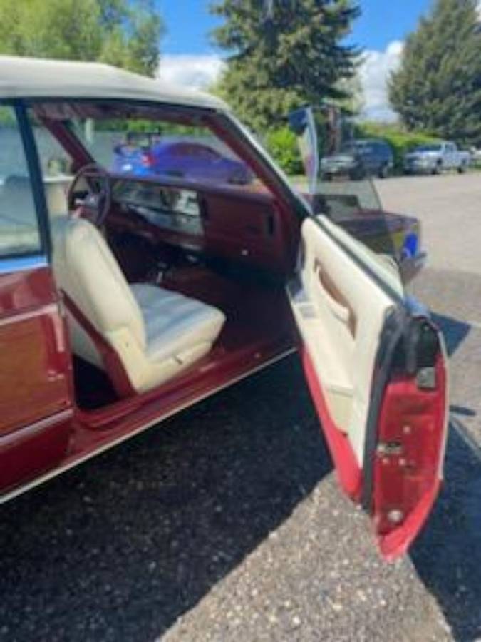 Chrysler-lebaron-1985-red-4