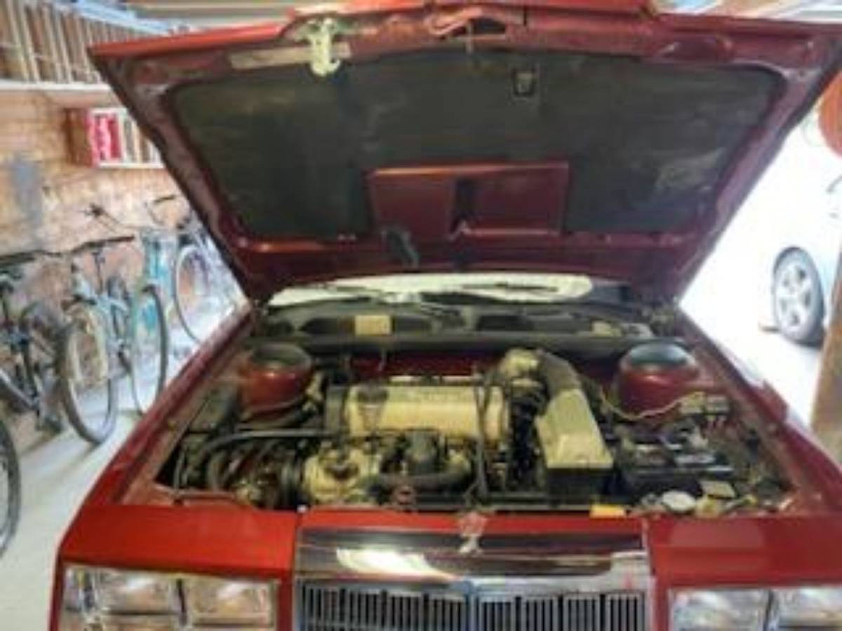 Chrysler-lebaron-1985-red-6