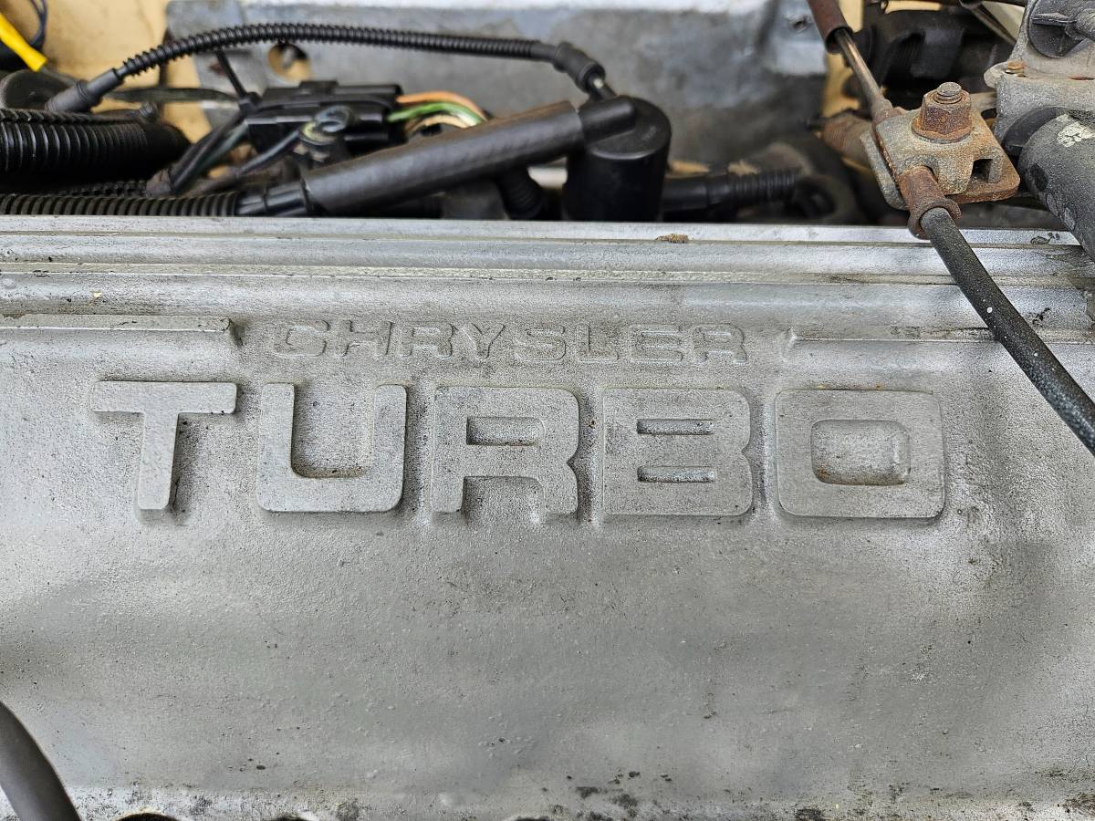 Chrysler-lebaron-1985-yellow-10