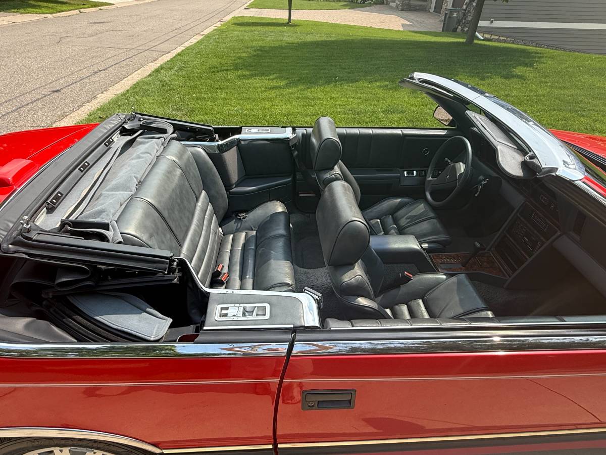 Chrysler-lebaron-1988-red-10