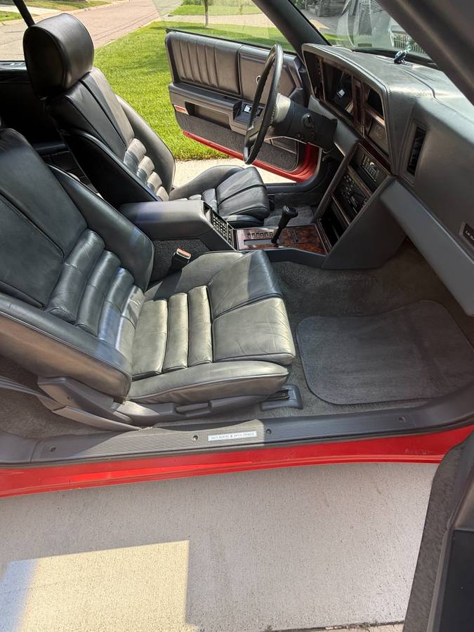 Chrysler-lebaron-1988-red-11