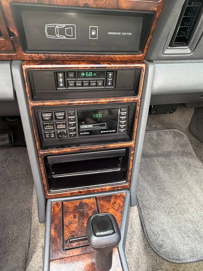 Chrysler-lebaron-1988-red-4