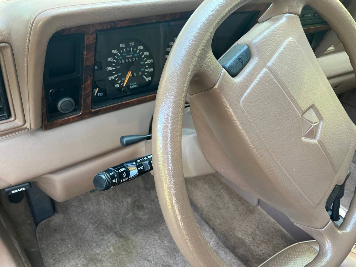 Chrysler-lebaron-1989-silver-1
