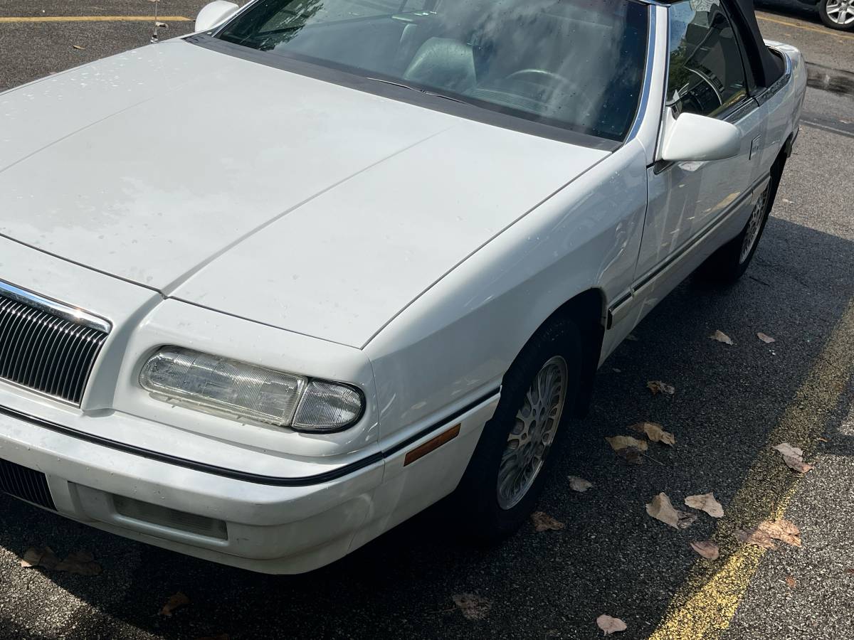 Chrysler-lebaron-1994-white