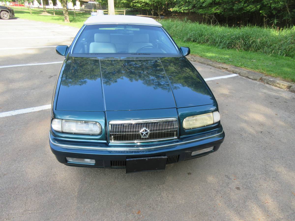 Chrysler-lebaron-convertible-1994-green-1