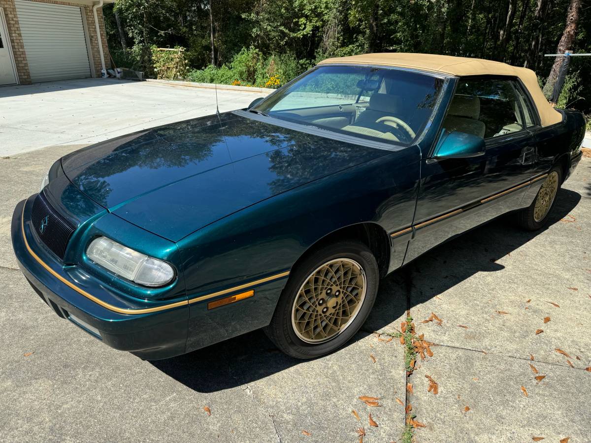Chrysler-lebaron-gtc-1994-green-13