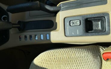 Chrysler-lebaron-gtc-1994-green-14