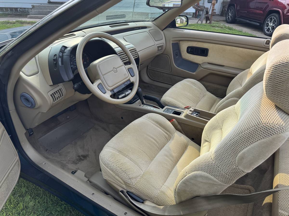 Chrysler-lebaron-gtc-1994-green-4
