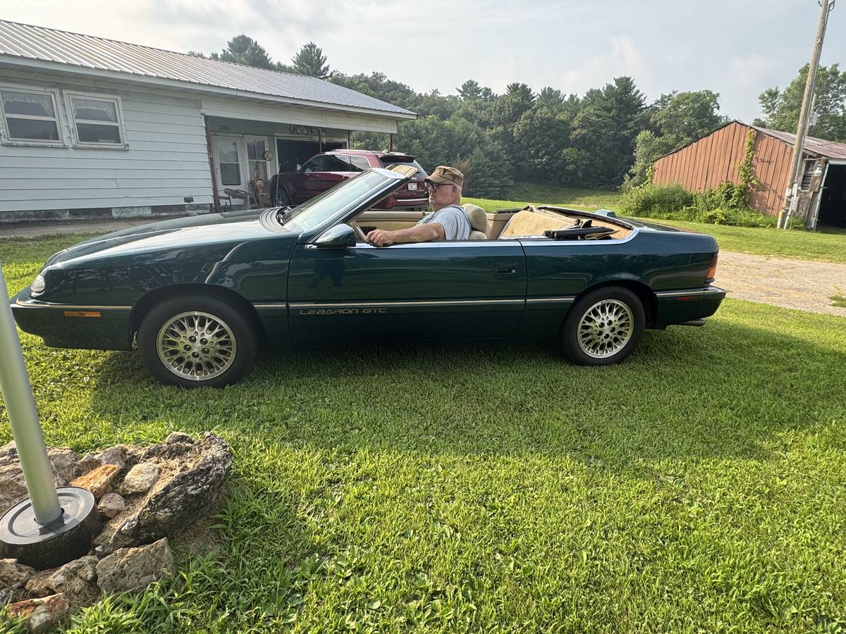 Chrysler-lebaron-gtc-1994-green-7