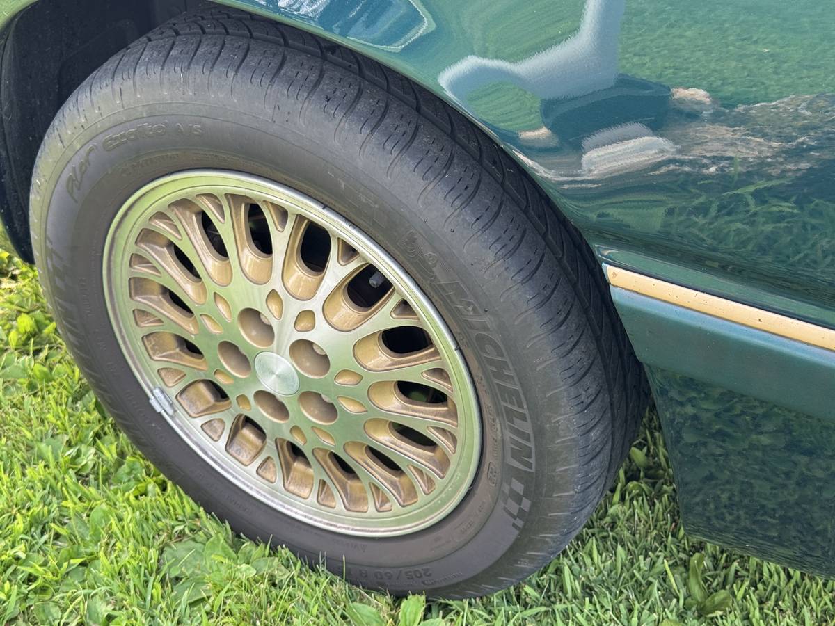 Chrysler-lebaron-gtc-1994-green-9