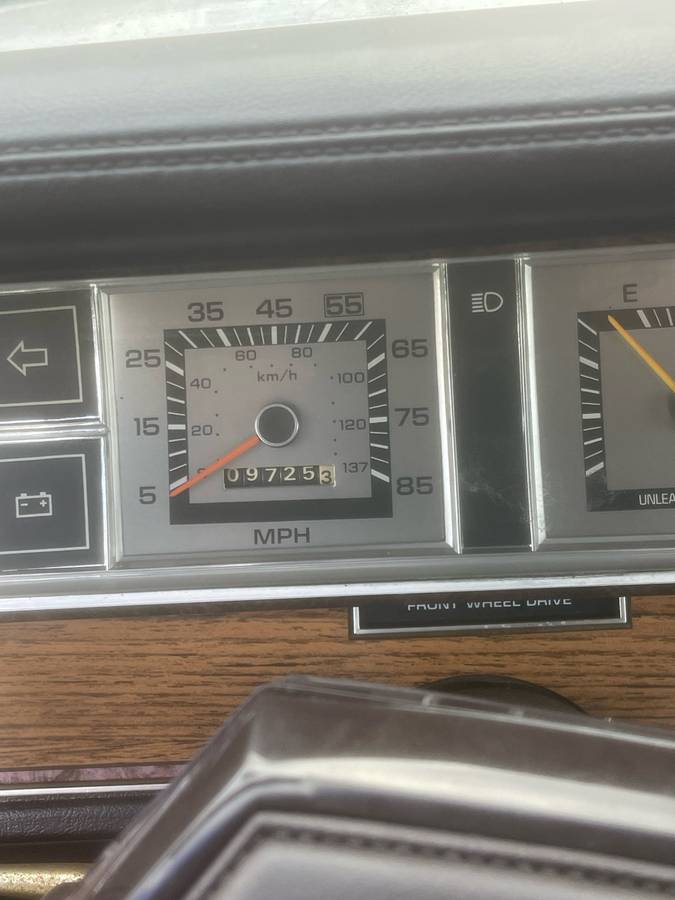 Chrysler-lebron-1982-white-10