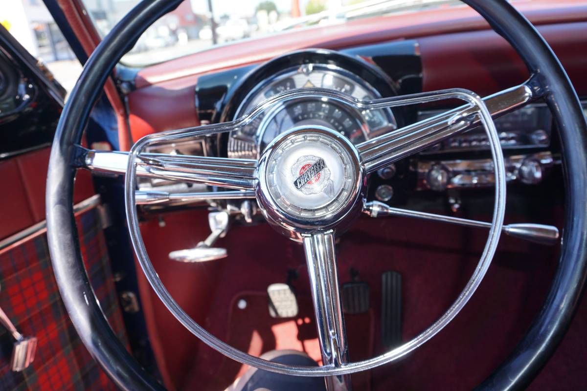 Chrysler-new-yorker-1953-blue-15