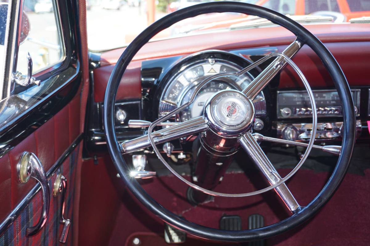 Chrysler-new-yorker-1953-blue-18