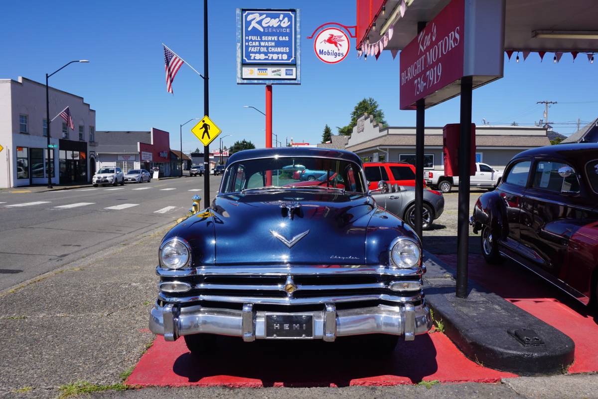 Chrysler-new-yorker-1953-blue-6