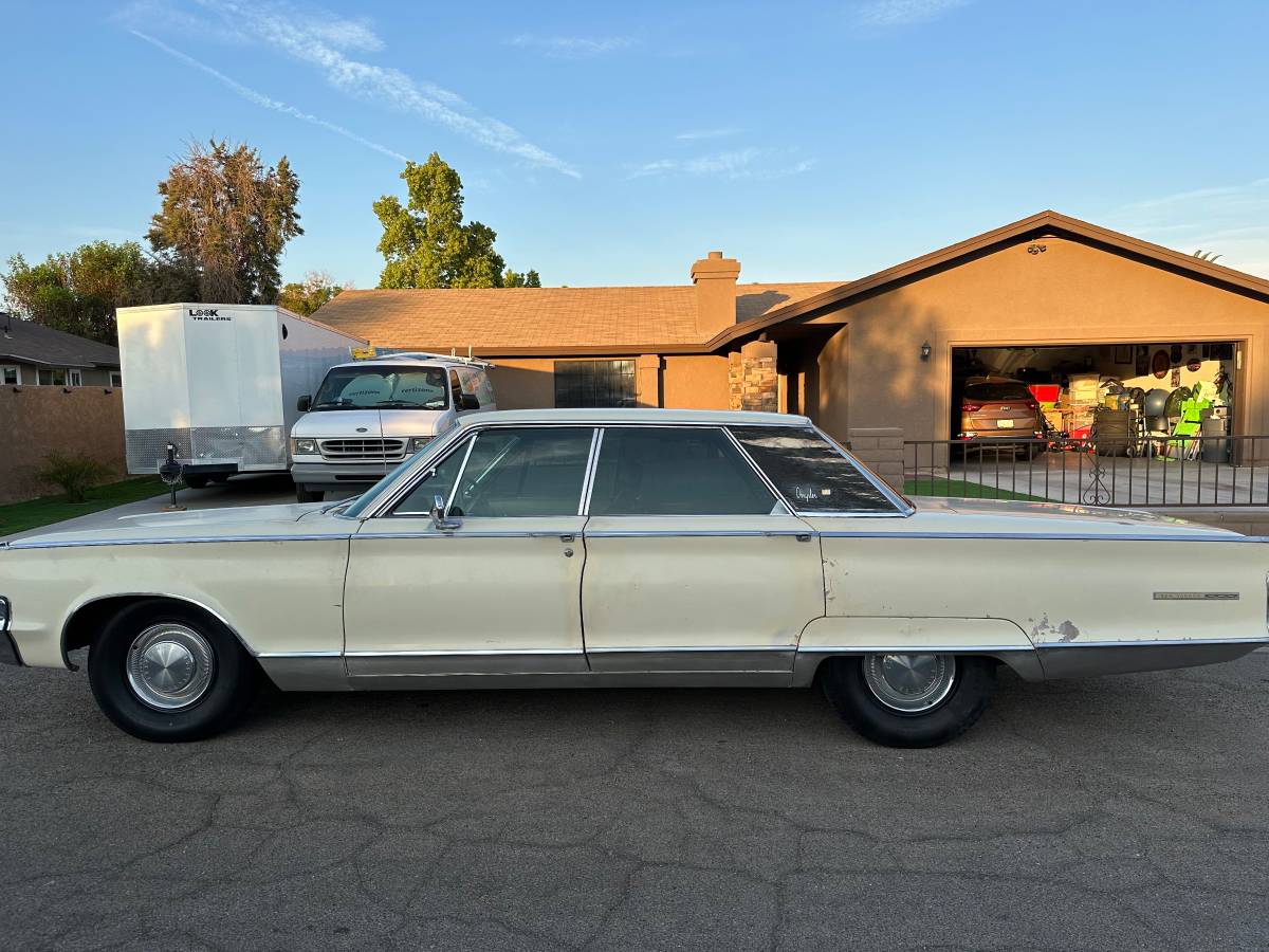 Chrysler-new-yorker-1965-2
