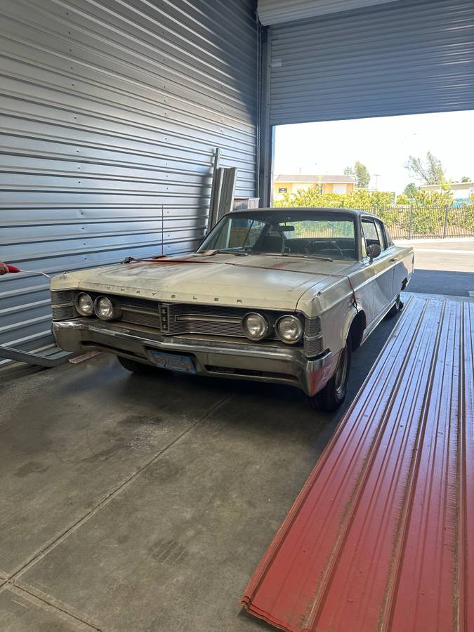Chrysler-new-yorker-1967-1