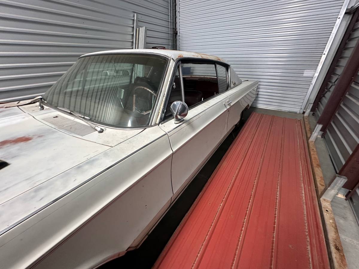 Chrysler-new-yorker-1967-17