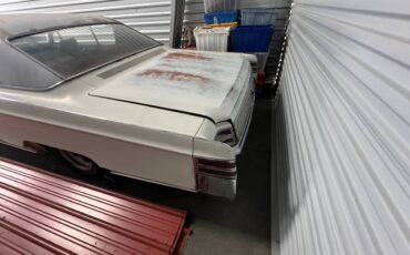 Chrysler-new-yorker-1967-white-17