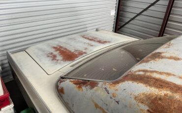 Chrysler-new-yorker-1967-white-2