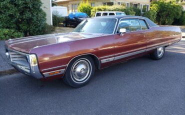 Chrysler-new-yorker-1972-brown
