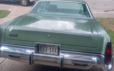 Chrysler-new-yorker-1977-green-2