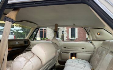 Chrysler-new-yorker-1977-white-1