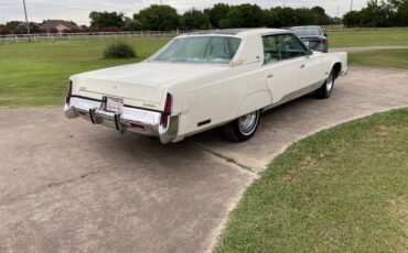 Chrysler-new-yorker-1977-white