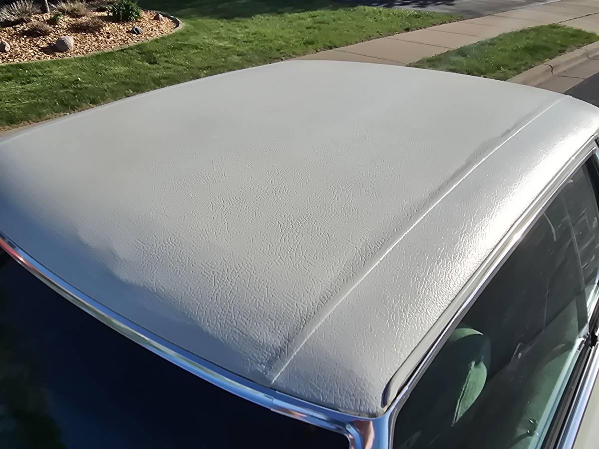 Chrysler-new-yorker-1977-white-4