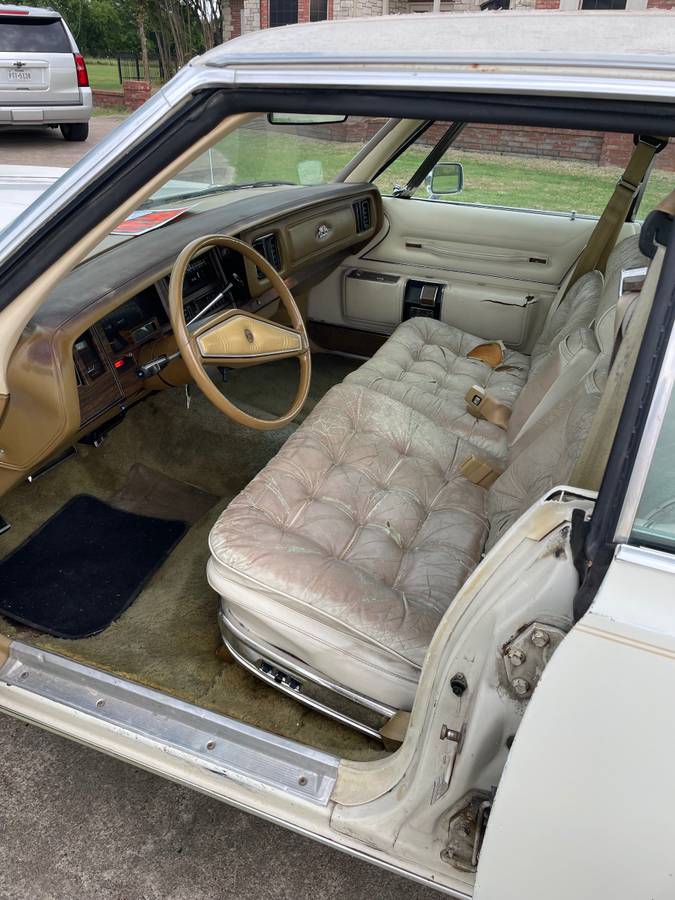 Chrysler-new-yorker-1977-white-4