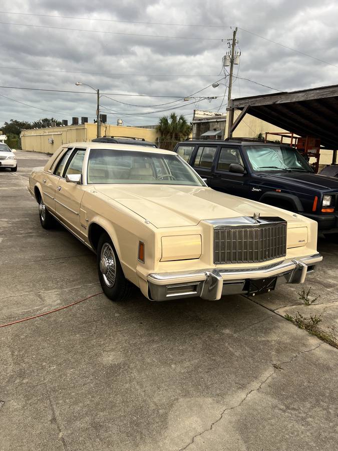 Chrysler-new-yorker-1979-custom