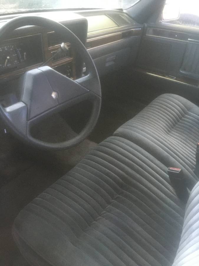 Chrysler-new-yorker-1989-silver-3