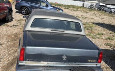 Chrysler-new-yorker-fifth-avenue-1991-blue-3