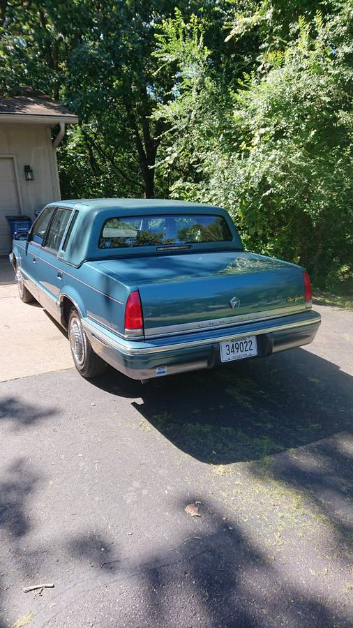 Chrysler-new-yorker-fifth-avenue-1992-green-3