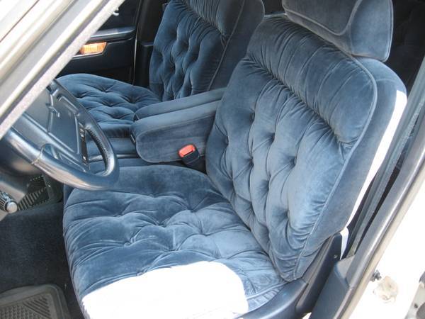 Chrysler-new-yorker-fifth-avenue-1993-white-11