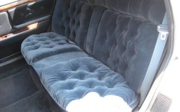 Chrysler-new-yorker-fifth-avenue-1993-white-13