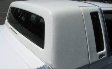 Chrysler-new-yorker-fifth-avenue-1993-white-4