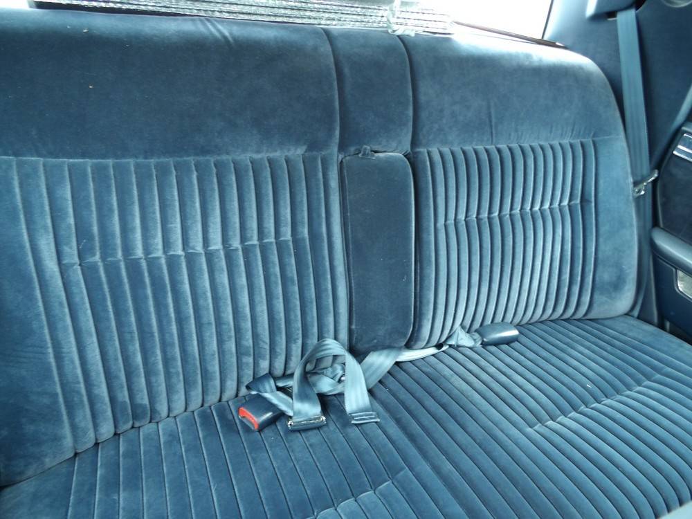 Chrysler-new-yorker-salon-1991-blue-14