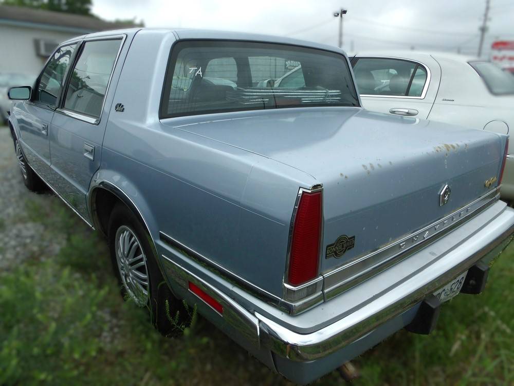 Chrysler-new-yorker-salon-1991-blue-2
