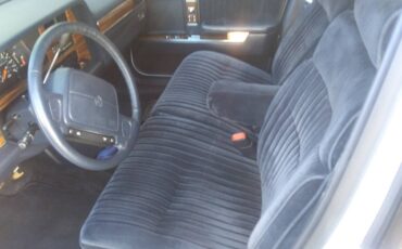 Chrysler-new-yorker-salon-1992-white-5