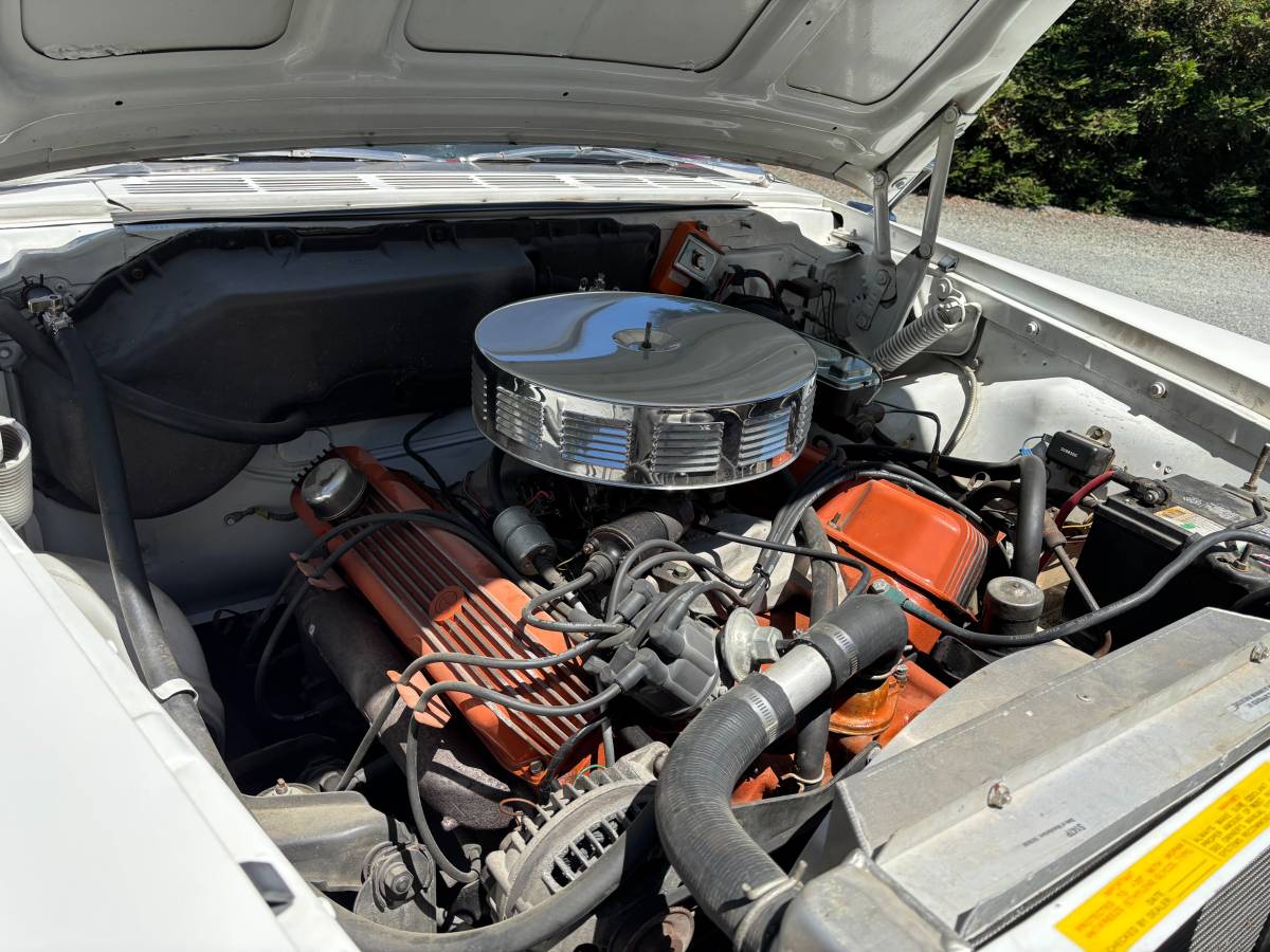 Chrysler-newport-1962-white-8