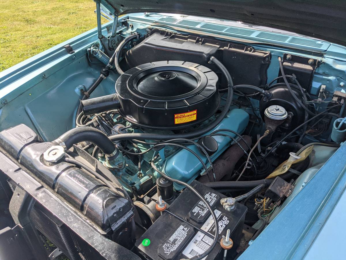 Chrysler-newport-1963-green-13