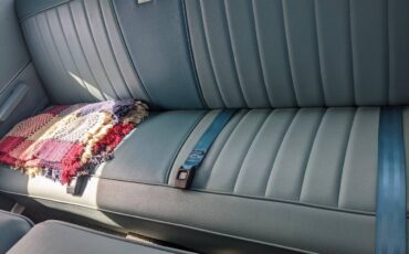 Chrysler-newport-1963-green-7