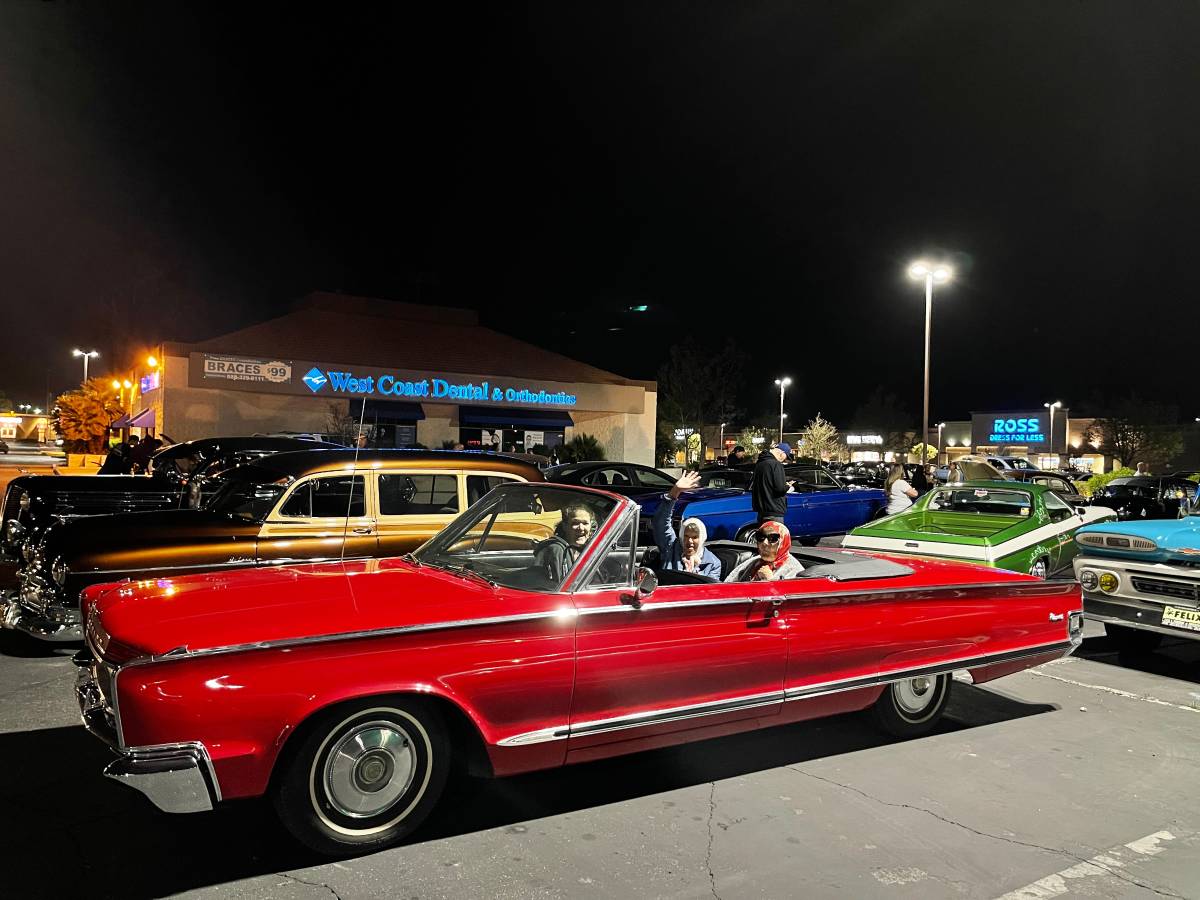 Chrysler-newport-1966-red-6