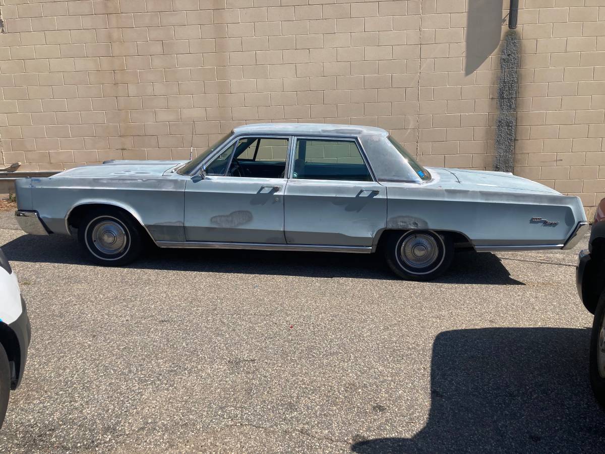 Chrysler-newport-1967-blue-1