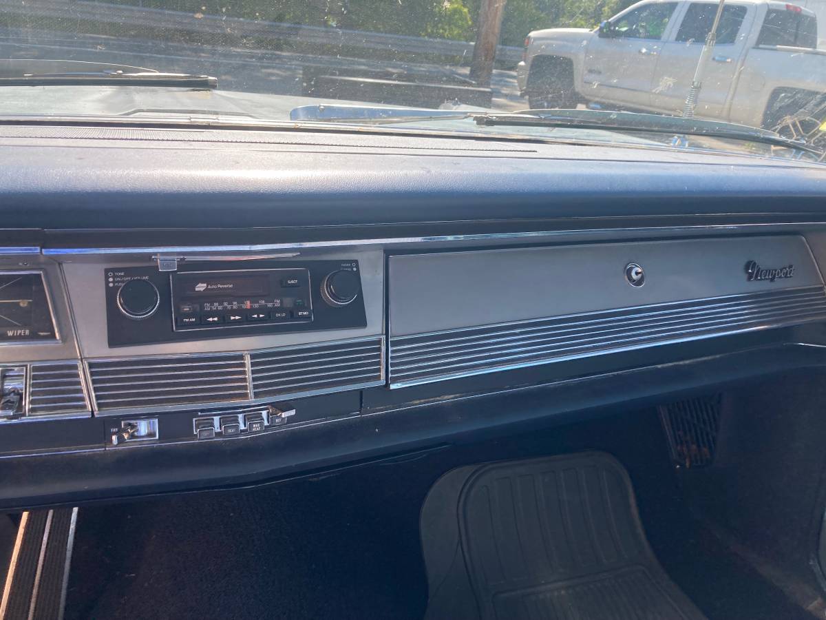 Chrysler-newport-1967-blue-20
