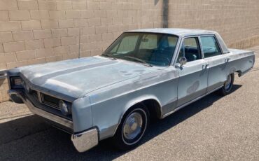 Chrysler-newport-1967-blue