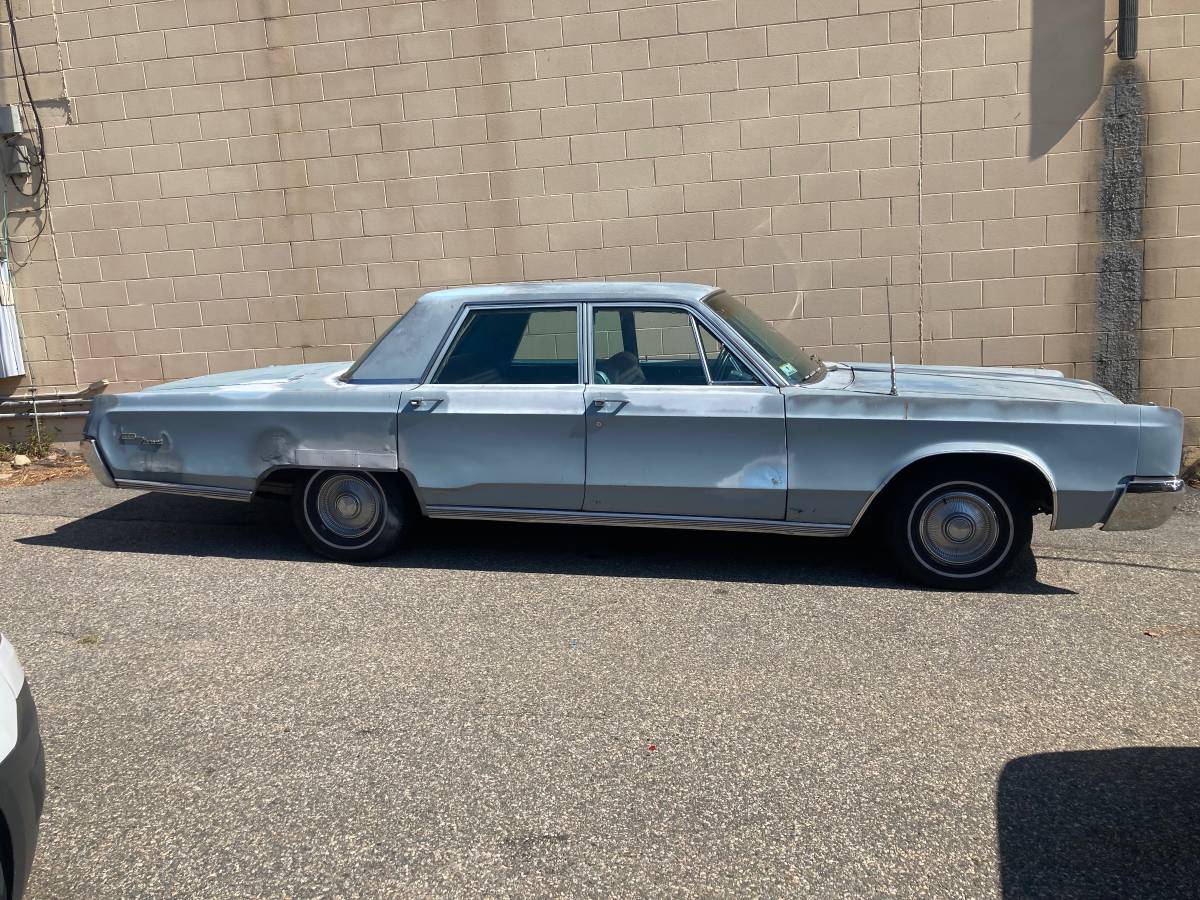 Chrysler-newport-1967-blue-5